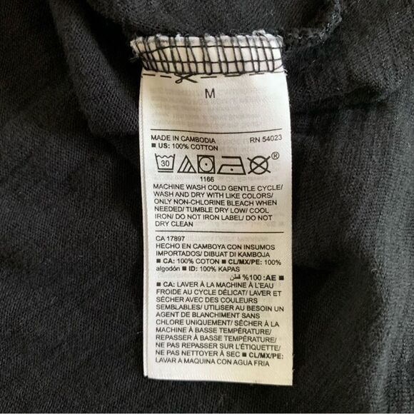 Old Navy Women’s EveryWear Crew Neck Luxe Sleeveless Black Tank Top Size Medium - Picture 9 of 9